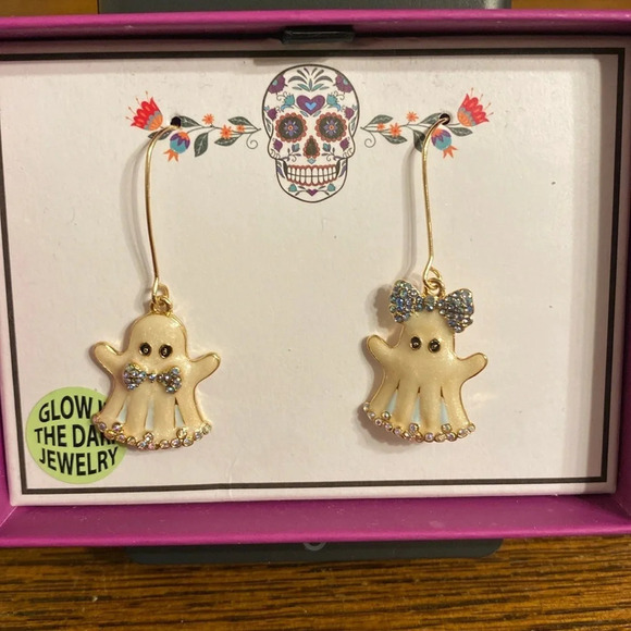 Glow in the dark Ghost earrings - Picture 1 of 6